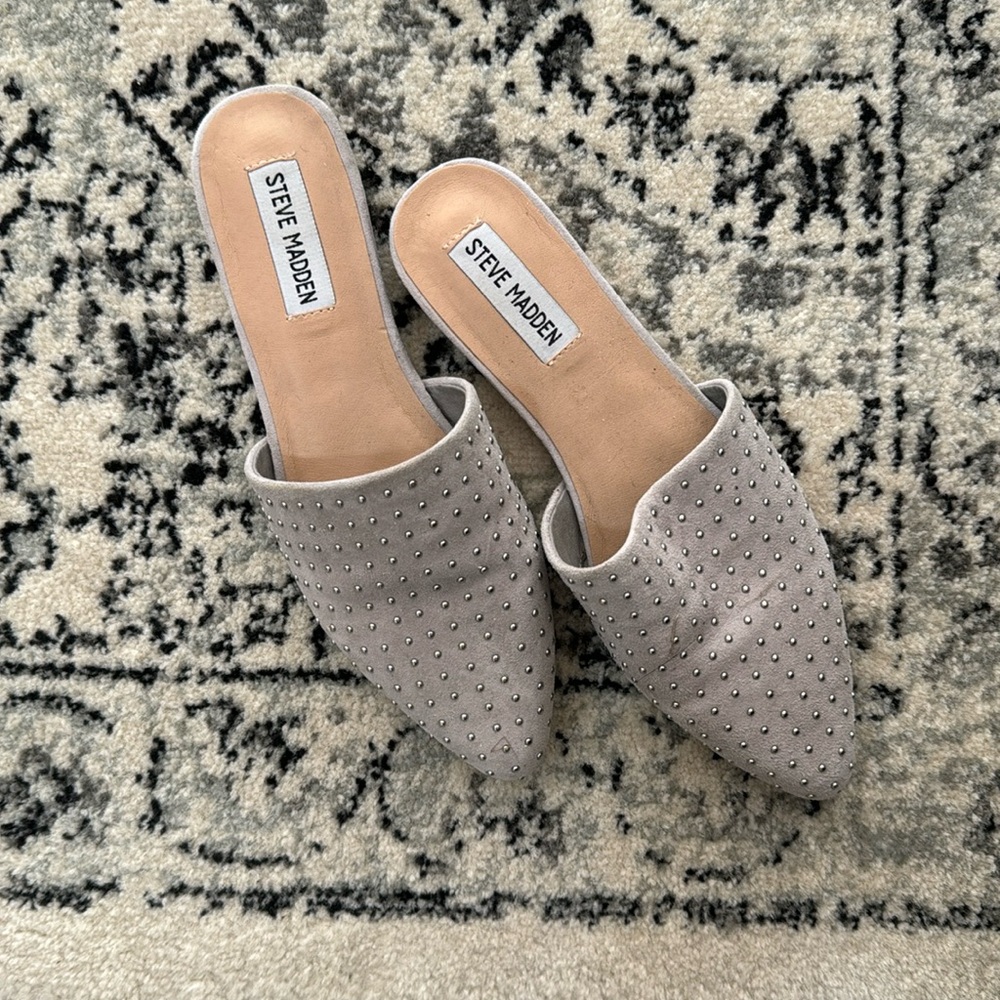 Steve Madden gray studded mule